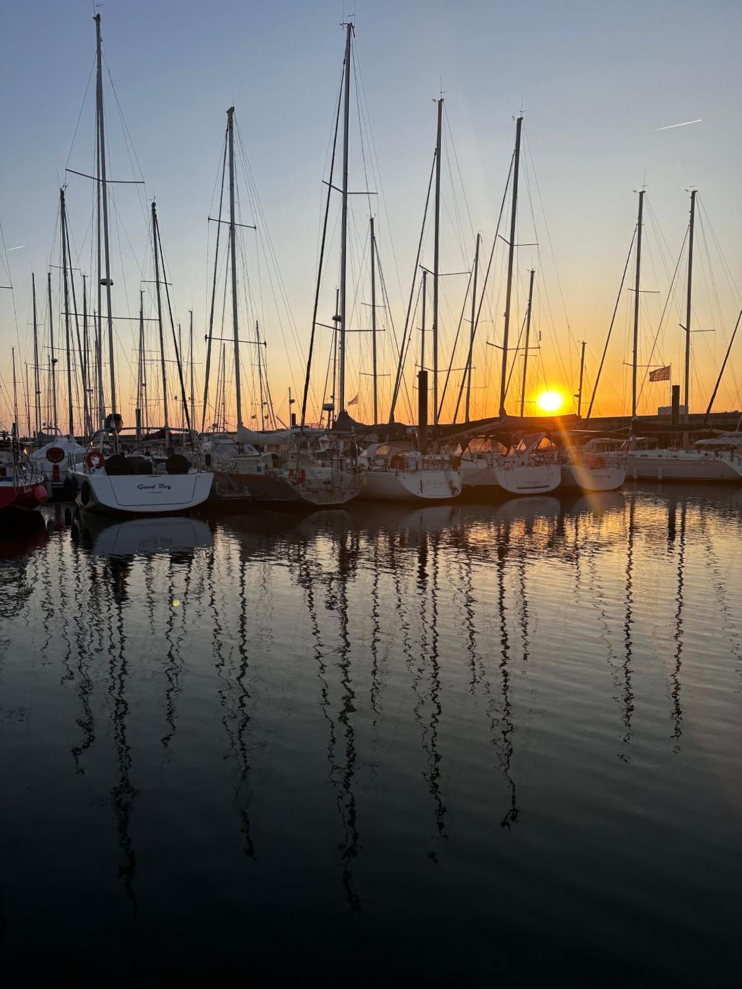 Voilier A Quai Hotel La Rochelle  Ngoại thất bức ảnh